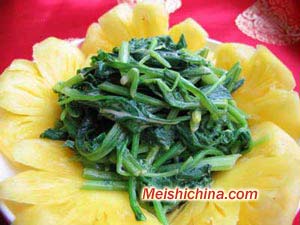 菠菜 远离8大餐桌毒食·美食中国图片-meishichina.com